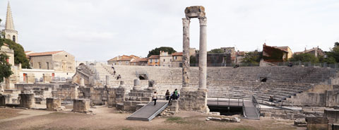 Crociere sul Rodano, Arles.